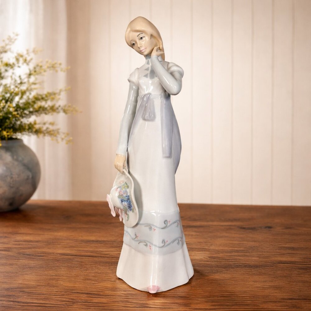 Vintage Spanish Casades Porcelain Figurine “Lady Holding Hat” Cottagecore Decor